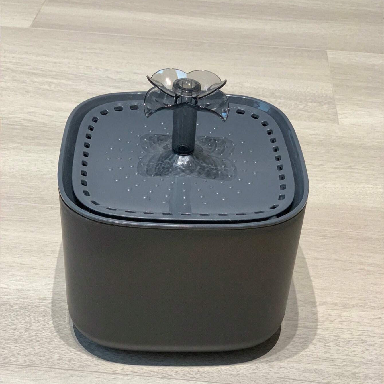 Huisdieren Drinkfontein – Zorg voor Hydratatie en Verfrissing voor je Huisdier!