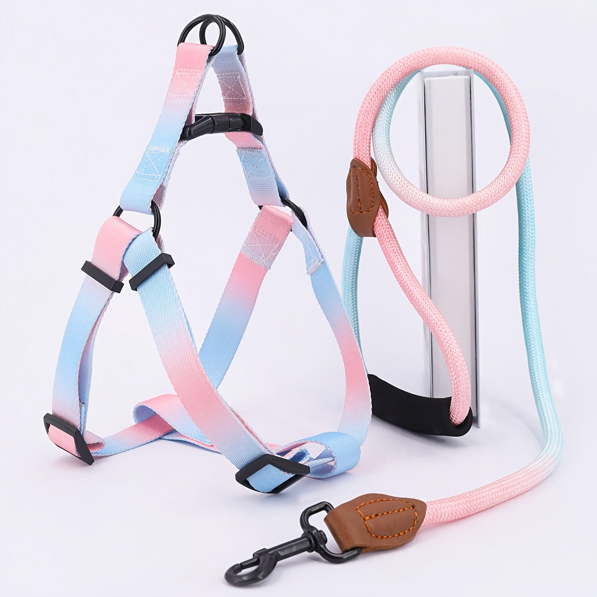 Stijlvol Hondentuig met Riem – Voor Modebewuste Honden en Eigenaren