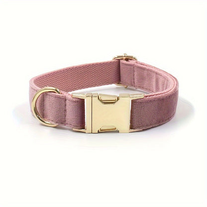 Stijlvolle Fluwelen Hondenhalsband – Elegantie en Comfort voor je Viervoeter!